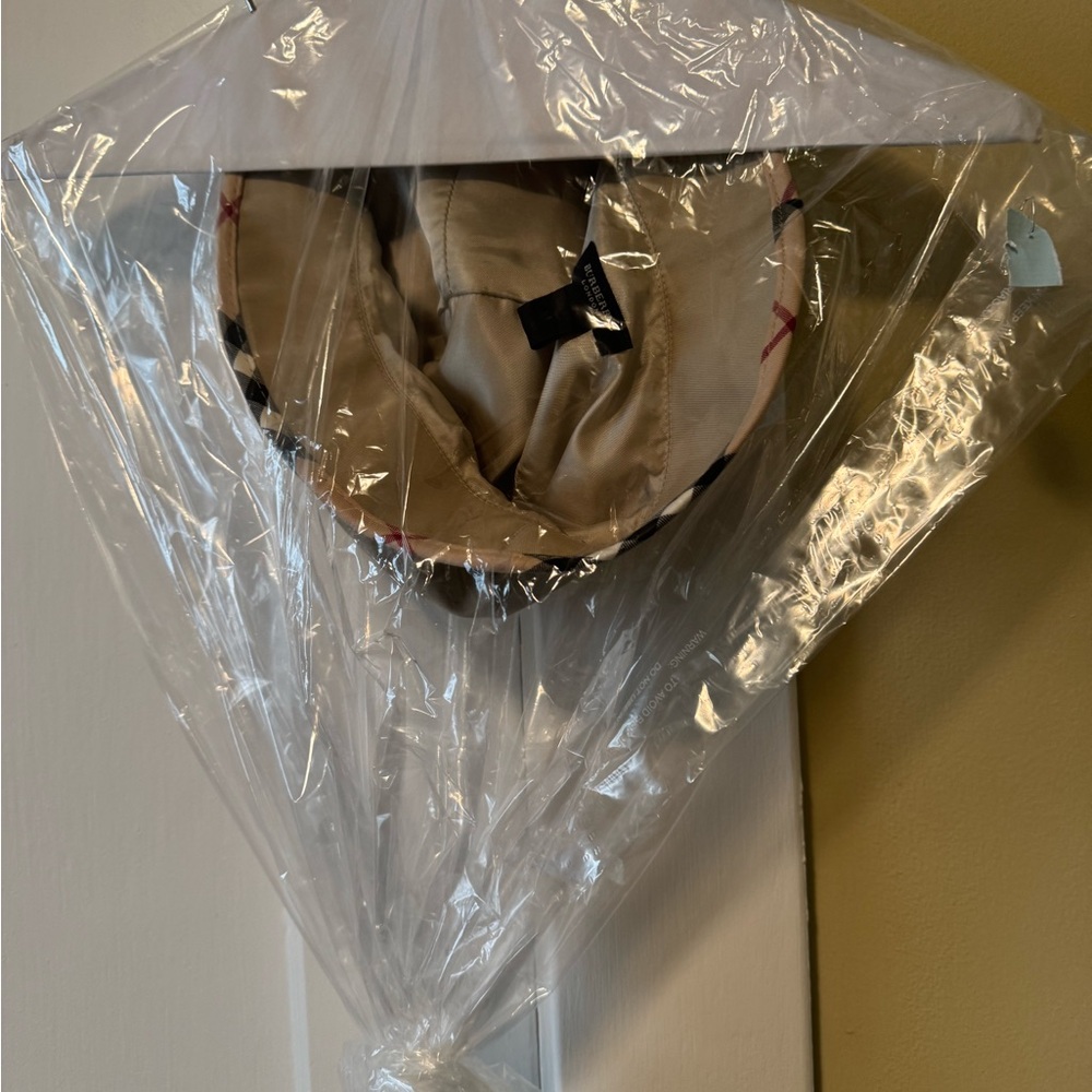 Burberry Beige Plaid Bucket Hat-Medium